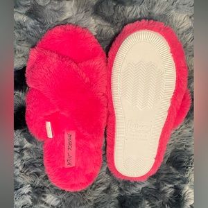 NWOT Betsey Johnson slippers
